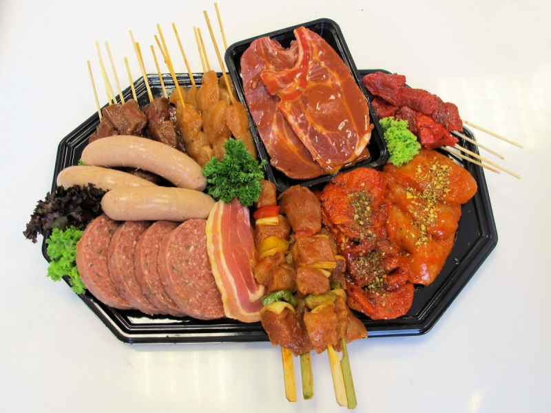 boucherie-SERANON-min_bbq_butcher_shop_supermarket_meal_party-766127